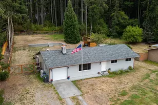 1808 Wellington Dr, Oak Harbor, WA 98277 - Photo 2