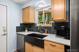 1808 Wellington Dr, Oak Harbor, WA 98277 - Photo 8
