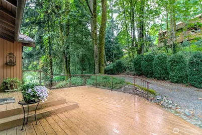 4917 145th Avenue SE, Bellevue, WA 98006 - Photo 2