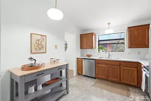 3519 NE 95th St, Seattle, WA 98115 - Photo 4