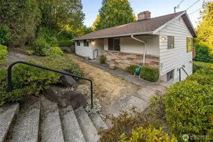 19526 53rd Ave NE, Lake Forest Park, WA 98155 - Photo 2