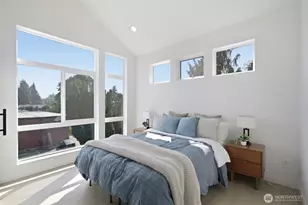 5718 NE 65th St, Seattle, WA 98115 - Photo 14