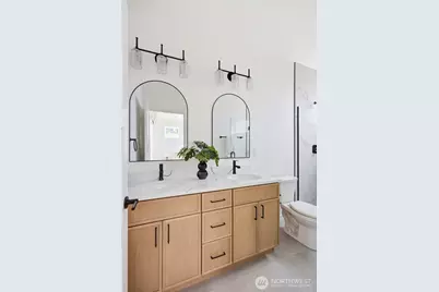 5718 NE 65th Street, Seattle, WA 98115 - Photo 18