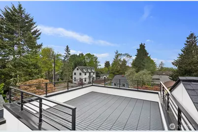 9024 Corliss Avenue N, Seattle, WA 98103 - Photo 30