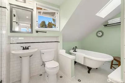 4015 SW Hudson Street, Seattle, WA 98116 - Photo 6