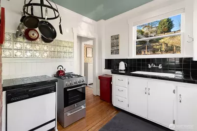 4015 SW Hudson Street, Seattle, WA 98116 - Photo 16
