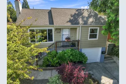 5920 39th Avenue SW, Seattle, WA 98136 - Photo 2