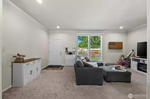 12813 Ridge Cir E, Bonney Lake, WA 98391 - Photo 6