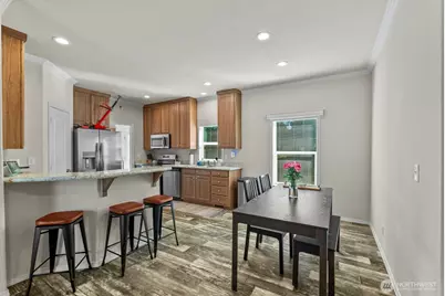12813 Ridge Cir E, Bonney Lake, WA 98391 - Photo 8