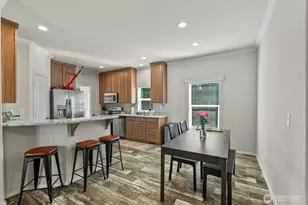 12813 Ridge Cir E, Bonney Lake, WA 98391 - Photo 8