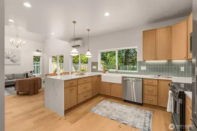 10530 Ashworth Avenue N #B, Seattle, WA 98133 - Photo 10