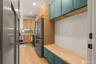 10530 Ashworth Ave N, Seattle, WA 98133 - Photo 12
