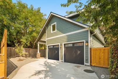 10530 Ashworth Avenue N #B, Seattle, WA 98133 - Photo 1