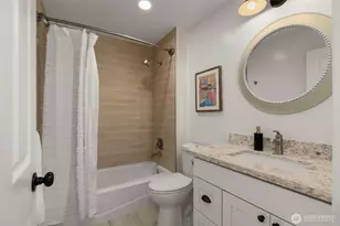 10530 Ashworth Ave N, Seattle, WA 98133 - Photo 12