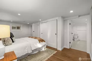 10530 Ashworth Ave N, Seattle, WA 98133 - Photo 18