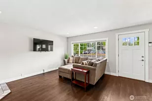 303 Olympia St E, Rainier, WA 98576 - Photo 4