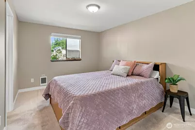 303 Olympia Street E, Rainier, WA 98576 - Photo 16