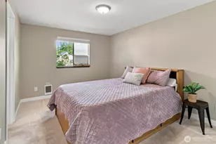 303 Olympia St E, Rainier, WA 98576 - Photo 16