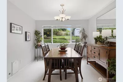 2012 Lincoln Circle Circle SE, Renton, WA 98055 - Photo 8