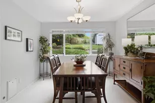 2012 Lincoln Circle Circle SE, Renton, WA 98055 - Photo 8