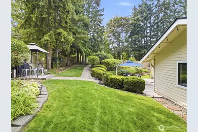 2012 Lincoln Circle Circle SE, Renton, WA 98055 - Photo 34