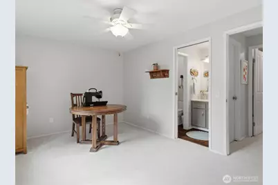 2012 Lincoln Circle Circle SE, Renton, WA 98055 - Photo 18