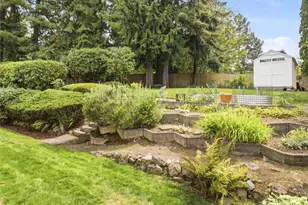 2012 Lincoln Circle Circle SE, Renton, WA 98055 - Photo 28