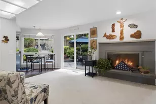 2012 Lincoln Circle Circle SE, Renton, WA 98055 - Photo 6