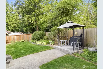 2012 Lincoln Circle Circle SE, Renton, WA 98055 - Photo 30