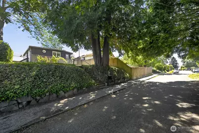 7768 14th Avenue SW, Seattle, WA 98106 - Photo 26