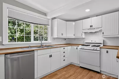 7768 14th Avenue SW, Seattle, WA 98106 - Photo 14