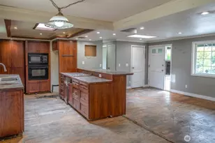10923 NE 120th St, Kirkland, WA 98034 - Photo 6