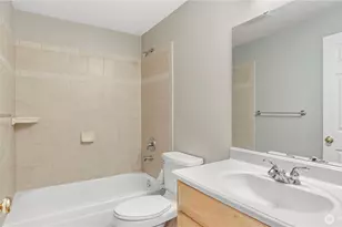 975 Aberdeen Ave NE, Renton, WA 98056 - Photo 16
