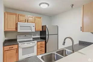 975 Aberdeen Ave NE, Renton, WA 98056 - Photo 14
