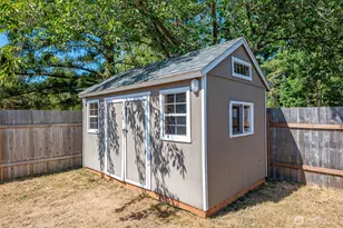 6779 Troy Ln NE, Bremerton, WA 98311 - Photo 36