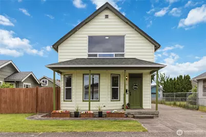 704 Columbia Street, Kelso, WA 98626 - Photo 1