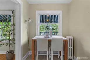 2634 Franklin Ave E, Seattle, WA 98102 - Photo 18