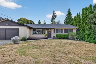 1581 NE 10th Avenue, Oak Harbor, WA 98277 - Photo 1