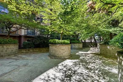 700 E Denny Way #206, Seattle, WA 98122 - Photo 16