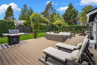 3819 204th Avenue NE, Sammamish, WA 98074 - Photo 32