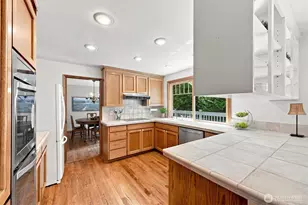2615 93rd Pl NE, Clyde Hill, WA 98004 - Photo 8