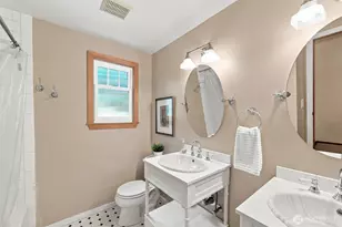 2615 93rd Pl NE, Clyde Hill, WA 98004 - Photo 22