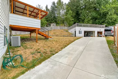 13723 21st Avenue E, Tacoma, WA 98445 - Photo 32