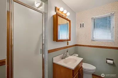 19827 11th Avenue NW, Shoreline, WA 98177 - Photo 12