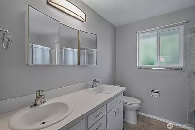 19827 11th Avenue NW, Shoreline, WA 98177 - Photo 14