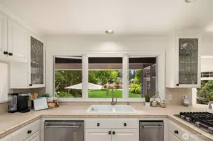 2459 215th Ave SE, Sammamish, WA 98075 - Photo 18