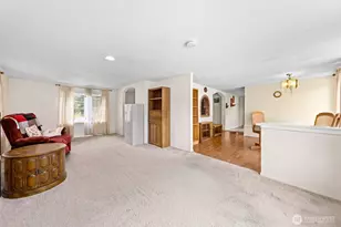 12812 Ridge Cir E, Bonney Lake, WA 98391 - Photo 18