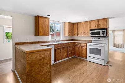 12812 Ridge Circle E, Bonney Lake, WA 98391 - Photo 14
