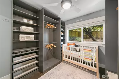 3421 10th Avenue W, Seattle, WA 98119 - Photo 20