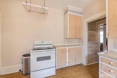 220 W 11th Street, Port Angeles, WA 98362 - Photo 12